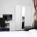 Penzion Holsteiner Hof 3*