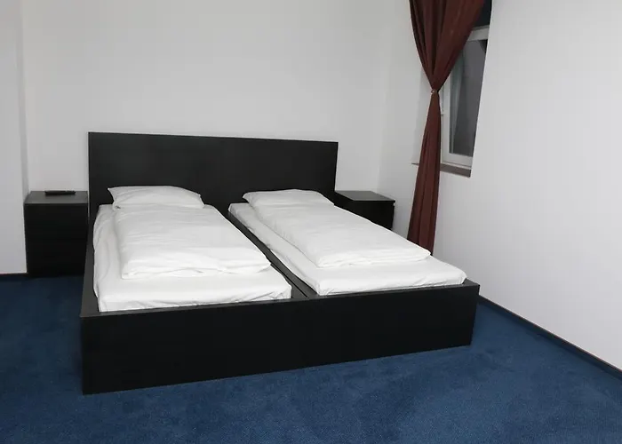 Holsteiner Hof 3* هيست